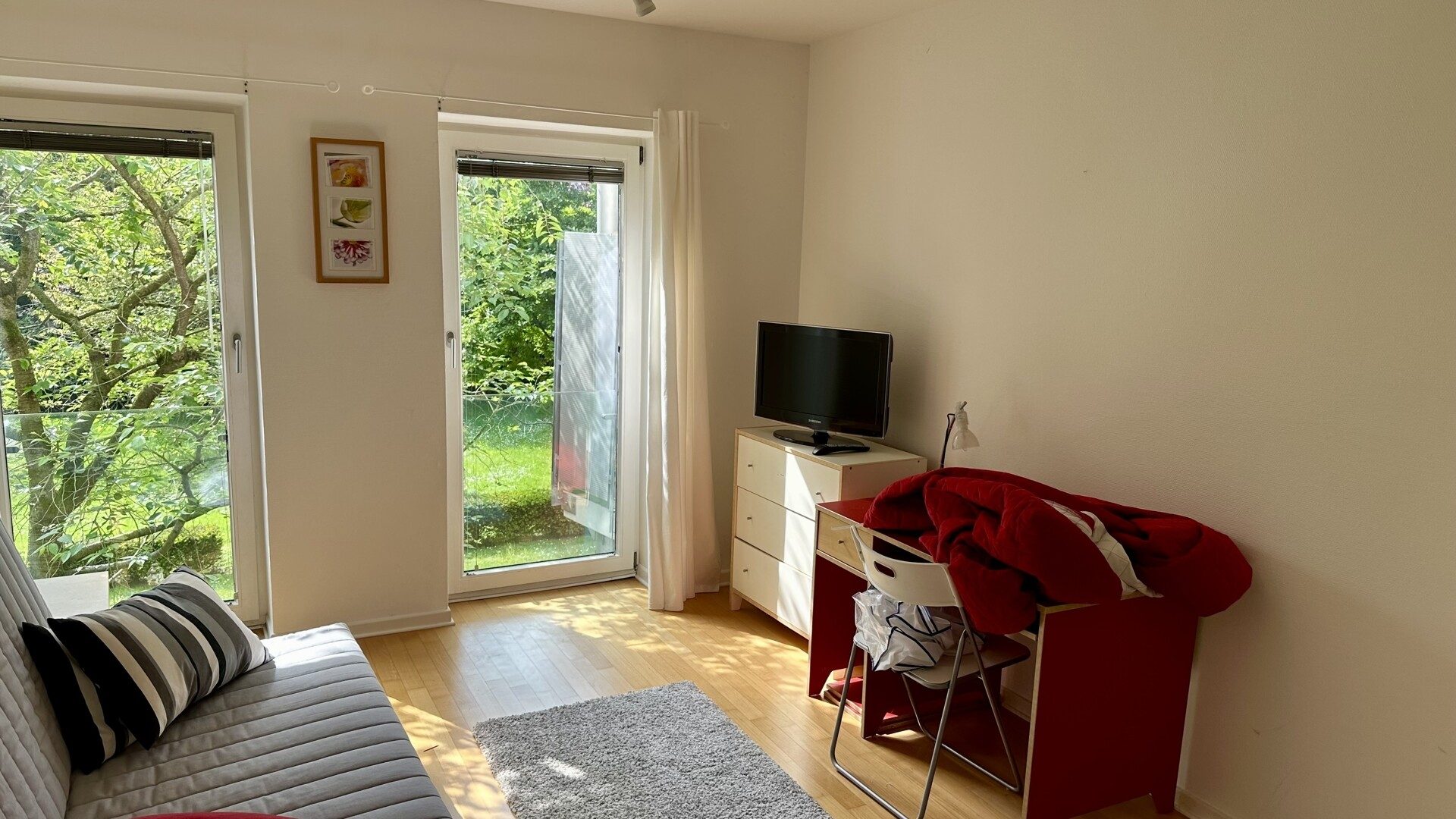 Böcker Wohnimmobilien - Immobilienangebot - Düsseldorf / Kaiserswerth - Alle - Freundliche 2-Zimmerwohnung mit herrlichem Grünblick