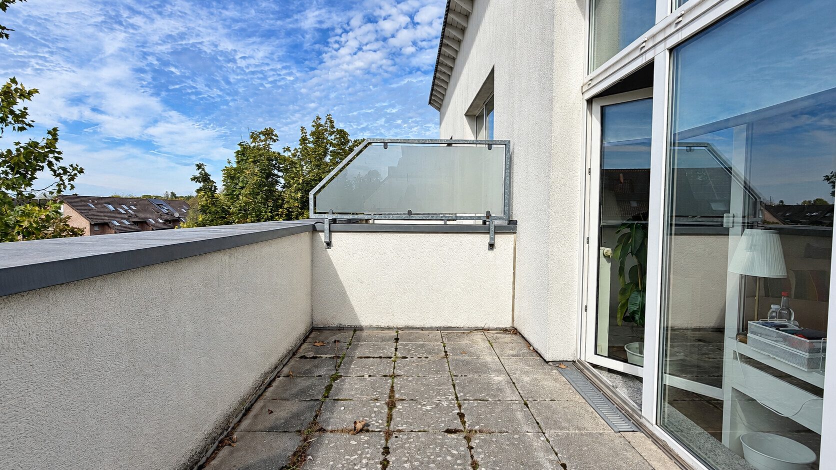 Böcker Wohnimmobilien - Immobilienangebot - Düsseldorf / Einbrungen - Alle - Reihenmittelhaus mit Garten & Dachterrasse in familiärer Umgebung in Einbrungen