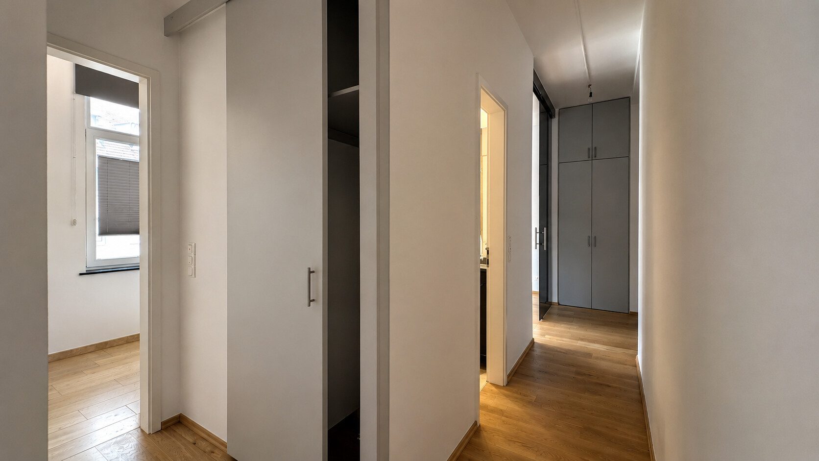 Böcker Wohnimmobilien - Immobilienangebot - Düsseldorf / Pempelfort - Alle - Traumhafte, sanierte Altbauwohnung mit großer Balkonterrasse und flexibler Raumaufteilung