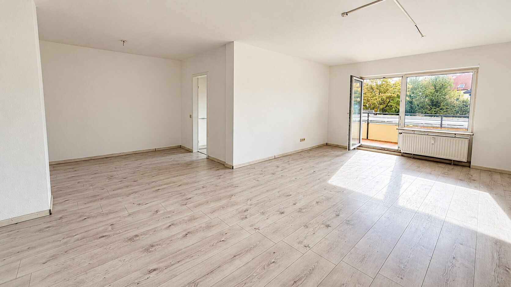 Böcker Wohnimmobilien - Immobilienangebot - Essen - Alle - Helle Wohnung mit Balkon und moderner Einbauküche