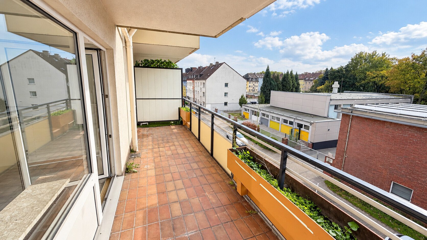 Böcker Wohnimmobilien - Immobilienangebot - Essen - Alle - Helle Wohnung mit Balkon und moderner Einbauküche
