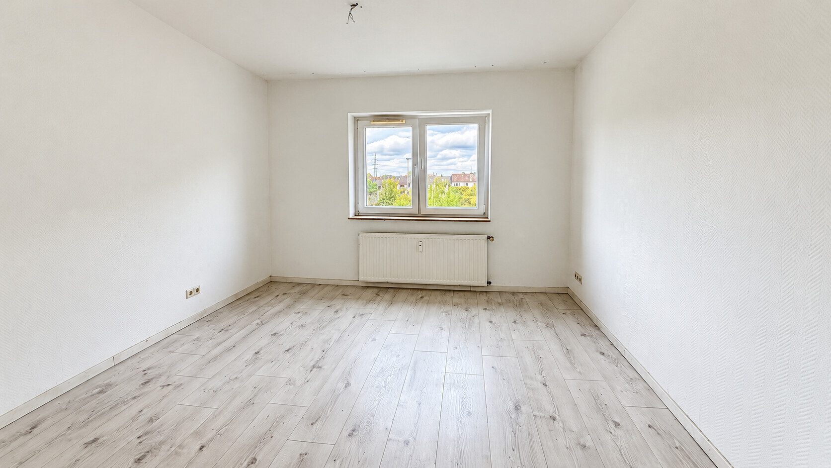Böcker Wohnimmobilien - Immobilienangebot - Essen - Alle - Helle Wohnung mit Balkon und moderner Einbauküche