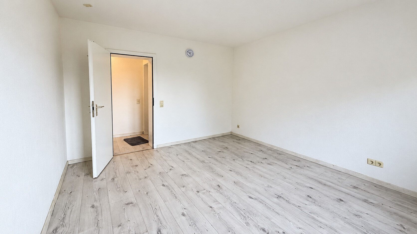 Böcker Wohnimmobilien - Immobilienangebot - Essen - Alle - Helle Wohnung mit Balkon und moderner Einbauküche