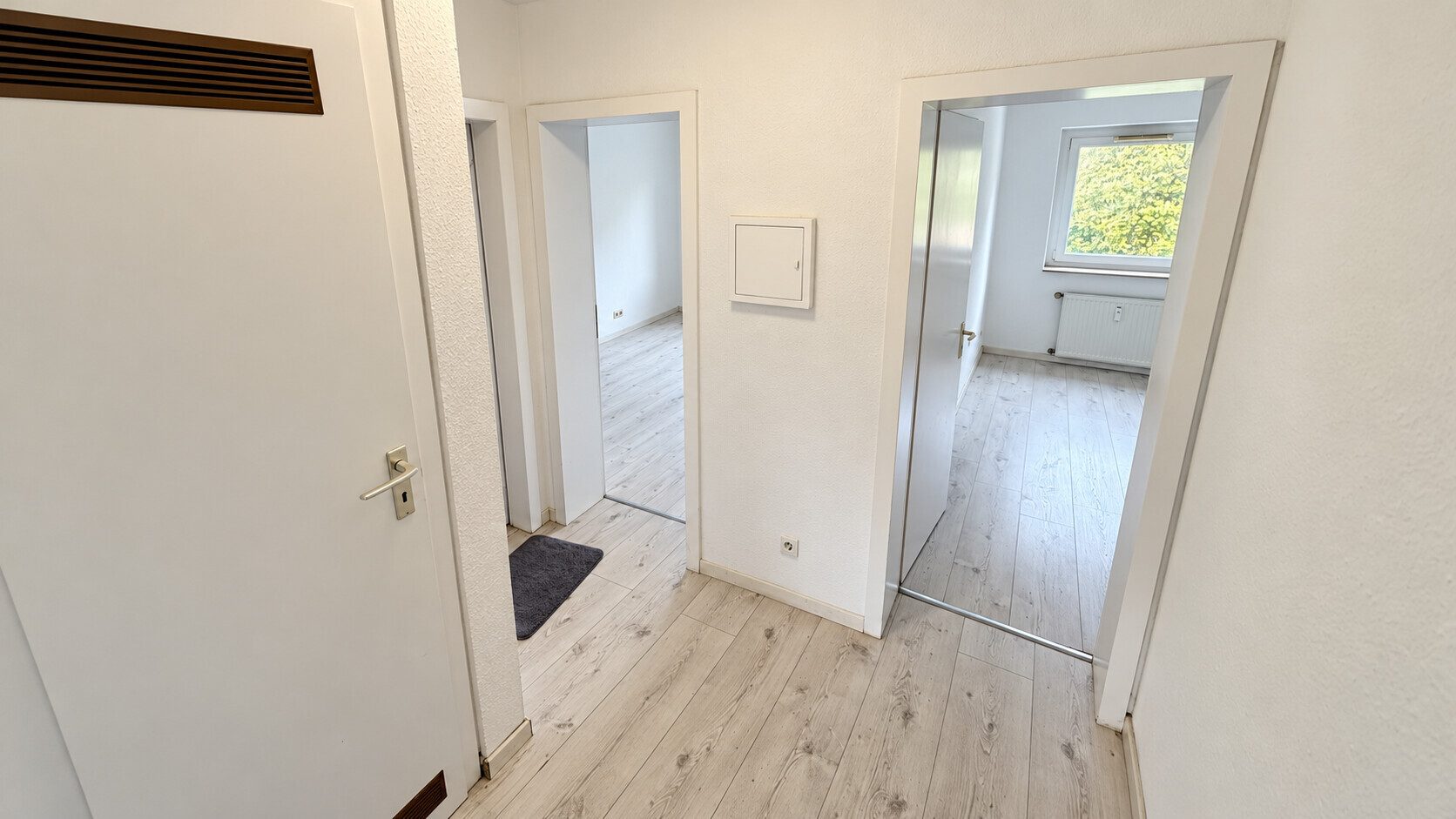 Böcker Wohnimmobilien - Immobilienangebot - Essen - Alle - Helle Wohnung mit Balkon und moderner Einbauküche
