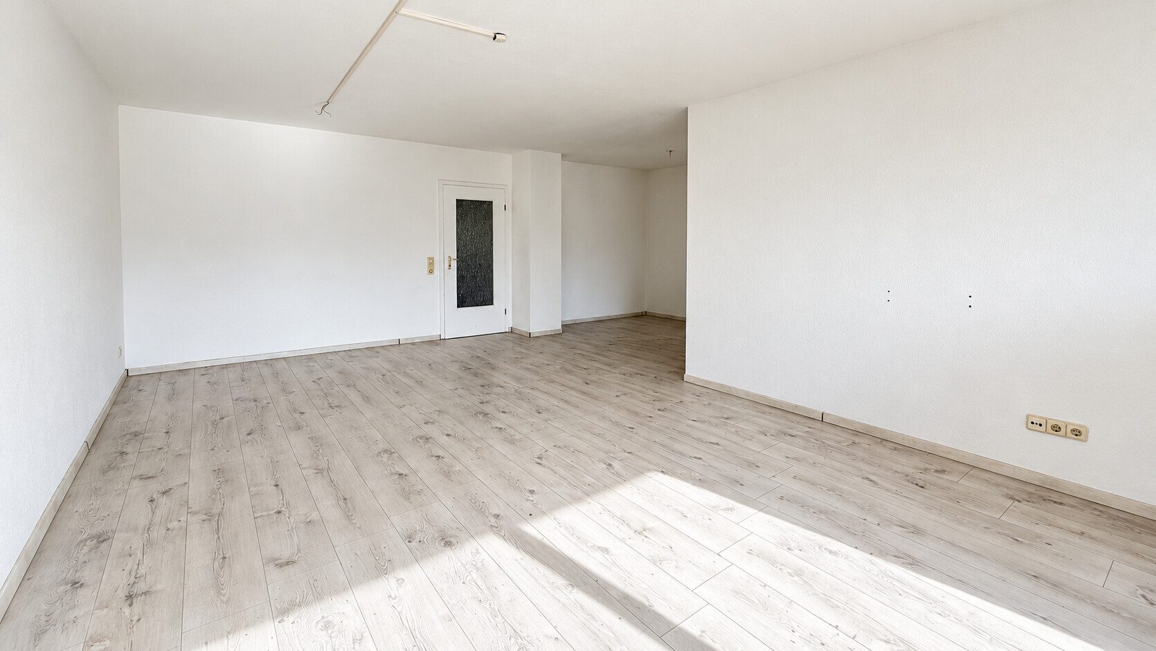 Böcker Wohnimmobilien - Immobilienangebot - Essen - Alle - Helle Wohnung mit Balkon und moderner Einbauküche