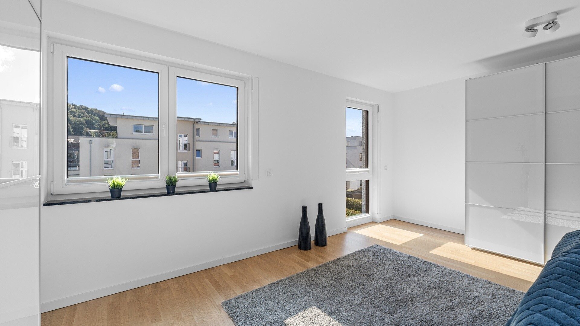 Böcker Wohnimmobilien - Immobilienangebot - Essen / Kettwig - Alle - Modernes, energieeffizientes Townhouse von 2018 mit Garten und Dachterrasse