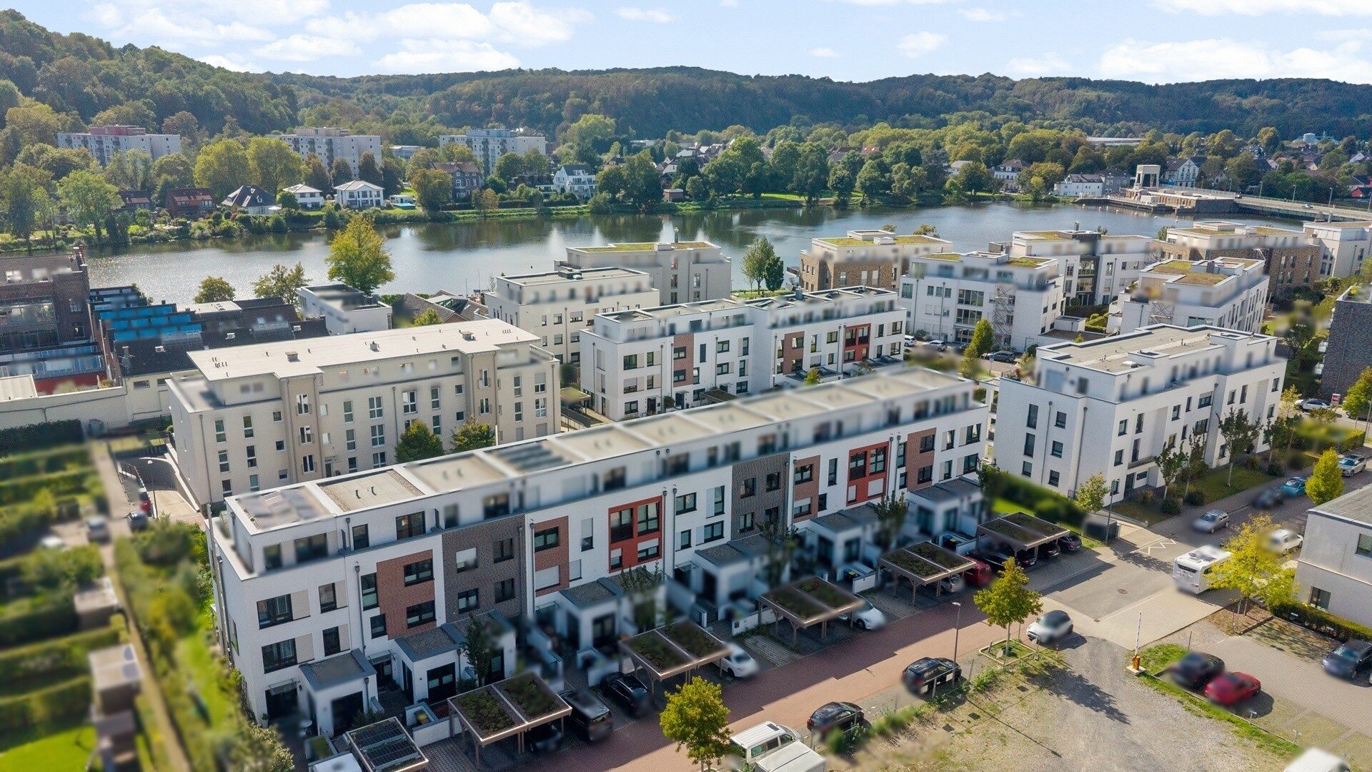 Böcker Wohnimmobilien - Immobilienangebot - Essen / Kettwig - Alle - Modernes, energieeffizientes Townhouse von 2018 mit Garten und Dachterrasse