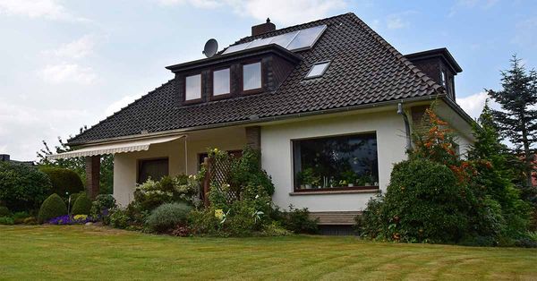 Ich muss mein Haus schnell verkaufen – wie vermeide ich, dass es jetzt zum Schnäppchen wird?