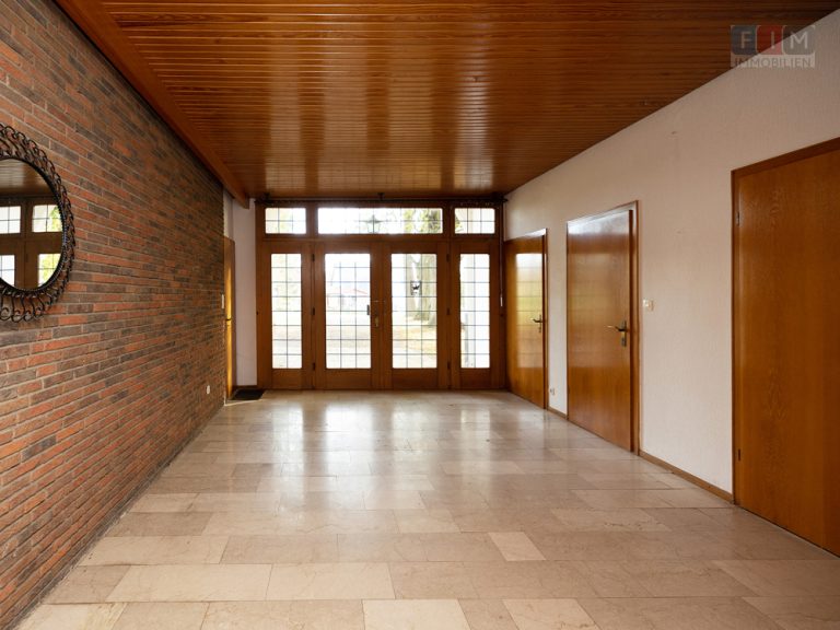 Immobilienangebot - Bad Oeynhausen - Alle - Einmalige Gelegenheit - Ideal als Generationenhaus - Großzügiges Anwesen in Bad Oeynhausen!
