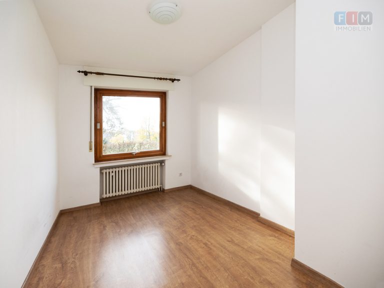 Immobilienangebot - Bad Oeynhausen - Alle - Einmalige Gelegenheit - Ideal als Generationenhaus - Großzügiges Anwesen in Bad Oeynhausen!
