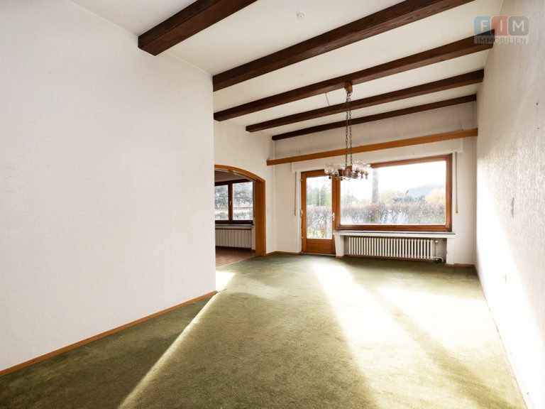 Immobilienangebot - Bad Oeynhausen - Alle - Einmalige Gelegenheit - Ideal als Generationenhaus - Großzügiges Anwesen in Bad Oeynhausen!