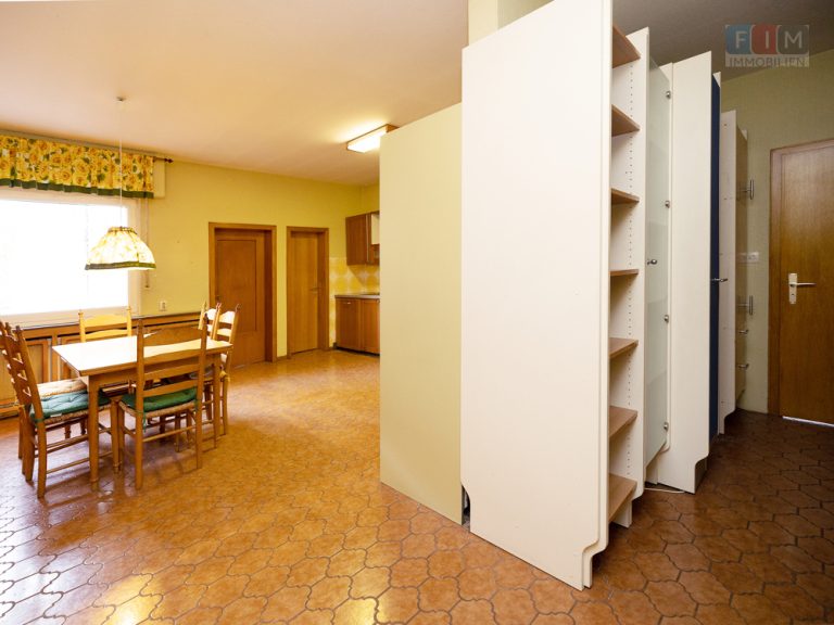 Immobilienangebot - Bad Oeynhausen - Alle - Einmalige Gelegenheit - Ideal als Generationenhaus - Großzügiges Anwesen in Bad Oeynhausen!