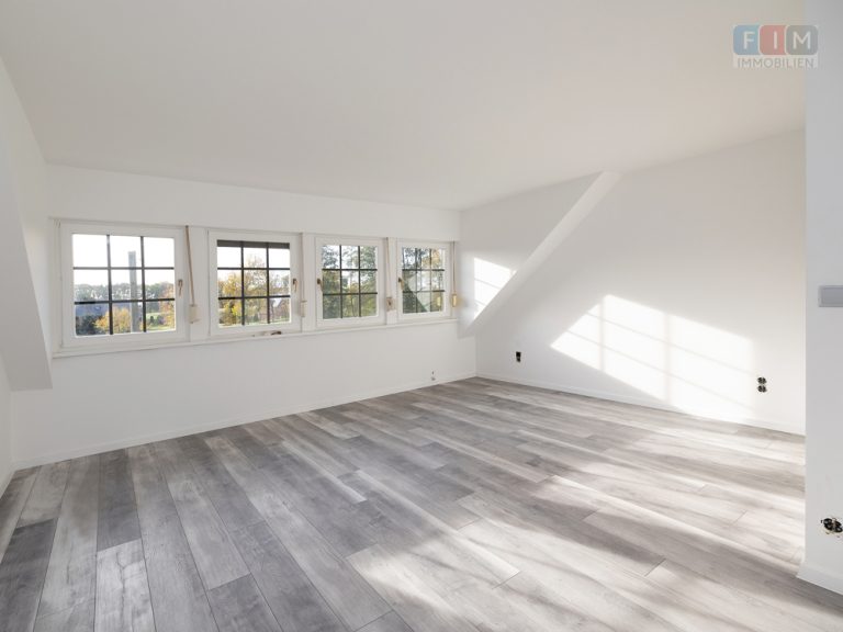 Immobilienangebot - Bad Oeynhausen - Alle - Einmalige Gelegenheit - Ideal als Generationenhaus - Großzügiges Anwesen in Bad Oeynhausen!