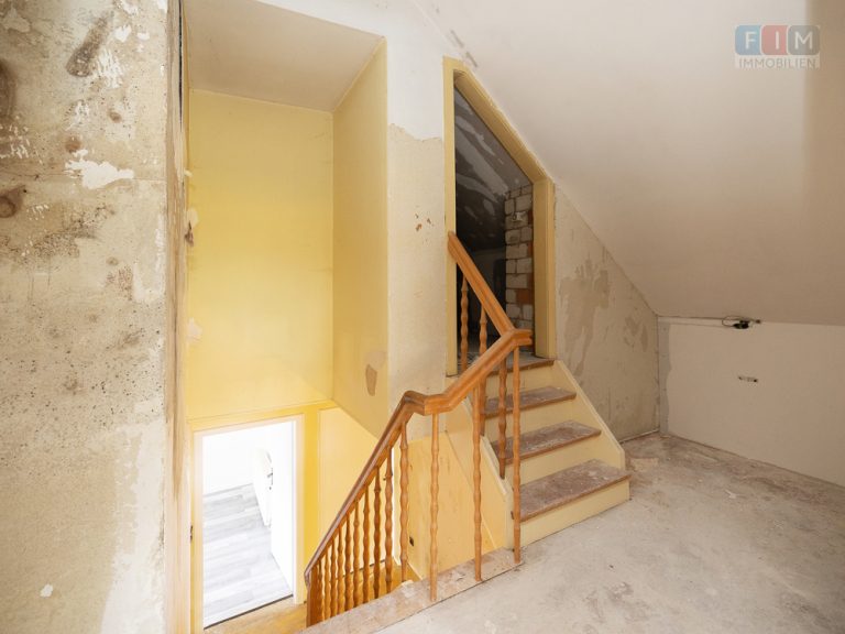 Immobilienangebot - Bad Oeynhausen - Alle - Einmalige Gelegenheit - Ideal als Generationenhaus - Großzügiges Anwesen in Bad Oeynhausen!