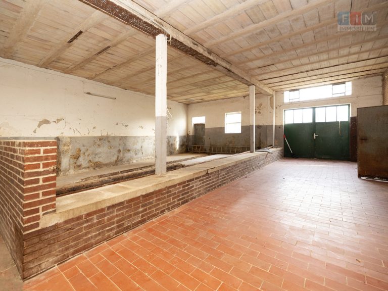Immobilienangebot - Bad Oeynhausen - Alle - Einmalige Gelegenheit - Ideal als Generationenhaus - Großzügiges Anwesen in Bad Oeynhausen!