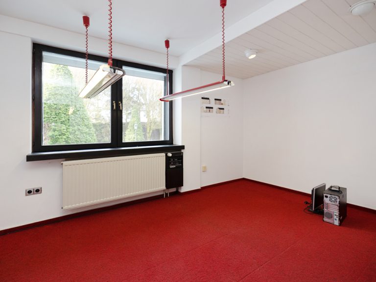 Immobilienangebot - Osnabrück / Schinkel - Alle - Repräsentatives Wohn- und Geschäftshaus -
Zwei Wohneinheiten + Zwei Lagereinheiten inkl. Büro