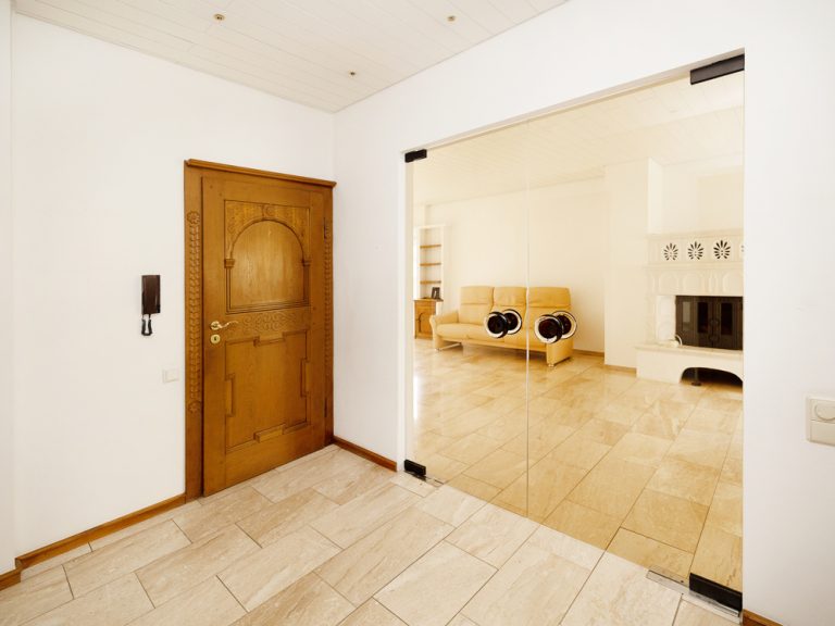 Immobilienangebot - Osnabrück / Schinkel - Alle - Repräsentatives Wohn- und Geschäftshaus -
Zwei Wohneinheiten + Zwei Lagereinheiten inkl. Büro