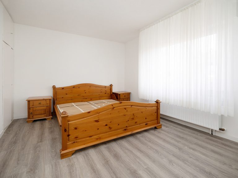 Immobilienangebot - Osnabrück / Schinkel - Alle - Repräsentatives Wohn- und Geschäftshaus -
Zwei Wohneinheiten + Zwei Lagereinheiten inkl. Büro