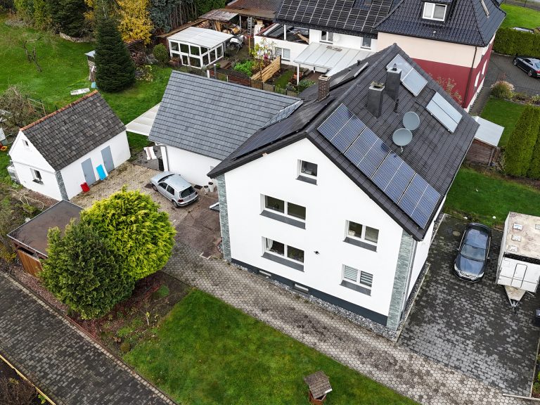 Immobilienangebot - Lage - Alle - Saniertes und geräumiges Ein-/ Zweifamilienhaus in charmanter Wohnlage