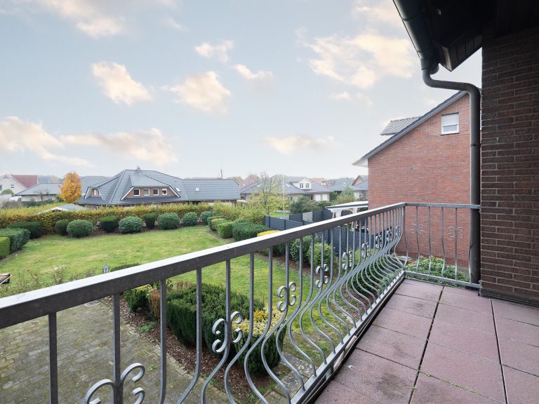 Immobilienangebot - Alfhausen - Alle - Großzügiges Einfamilienhaus auf sonnigem Grundstück mit Bauplatz für zukünftige Projekte!