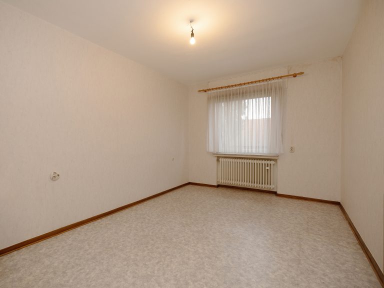 Immobilienangebot - Alfhausen - Alle - Großzügiges Einfamilienhaus auf sonnigem Grundstück mit Bauplatz für zukünftige Projekte!