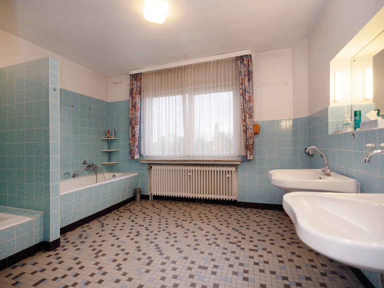 Immobilienangebot - Alfhausen - Alle - Großzügiges Einfamilienhaus auf sonnigem Grundstück mit Bauplatz für zukünftige Projekte!