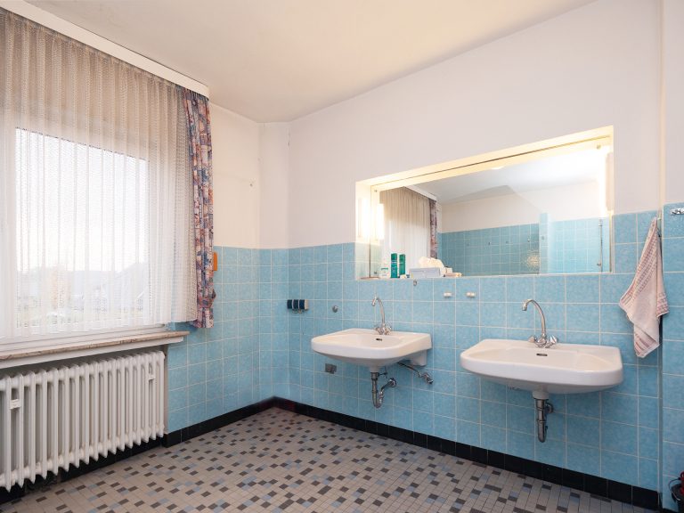 Immobilienangebot - Alfhausen - Alle - Großzügiges Einfamilienhaus auf sonnigem Grundstück mit Bauplatz für zukünftige Projekte!