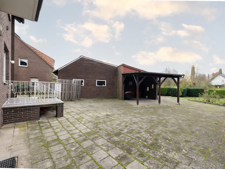 Immobilienangebot - Alfhausen - Alle - Großzügiges Einfamilienhaus auf sonnigem Grundstück mit Bauplatz für zukünftige Projekte!