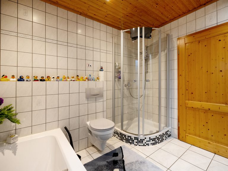 Immobilienangebot - Borgholzhausen - Alle - Naturnahes Zweifamilienhaus in ruhiger Wohnlage von Borgholzhausen