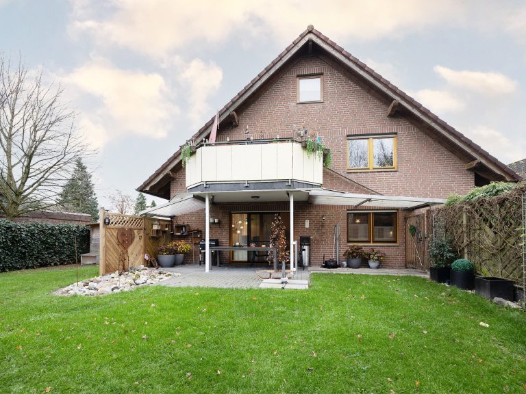 Immobilienangebot - Borgholzhausen - Alle - Naturnahes Zweifamilienhaus in ruhiger Wohnlage von Borgholzhausen