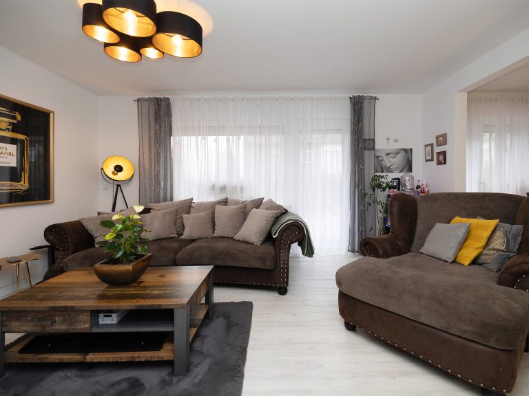 Immobilienangebot - Bramsche - Alle - Reihenendhaus-Charme: Exklusiver Wohntraum mit Wellnessbereich und privatem Garten