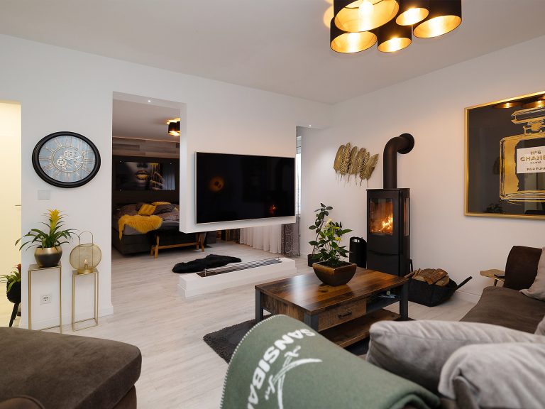 Immobilienangebot - Bramsche - Alle - Reihenendhaus-Charme: Exklusiver Wohntraum mit Wellnessbereich und privatem Garten