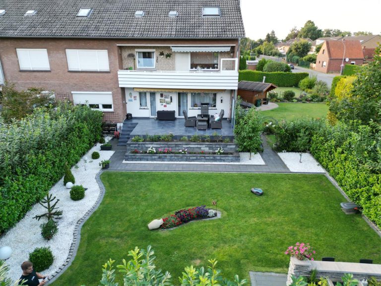 Immobilienangebot - Bramsche - Alle - Reihenendhaus-Charme: Exklusiver Wohntraum mit Wellnessbereich und privatem Garten