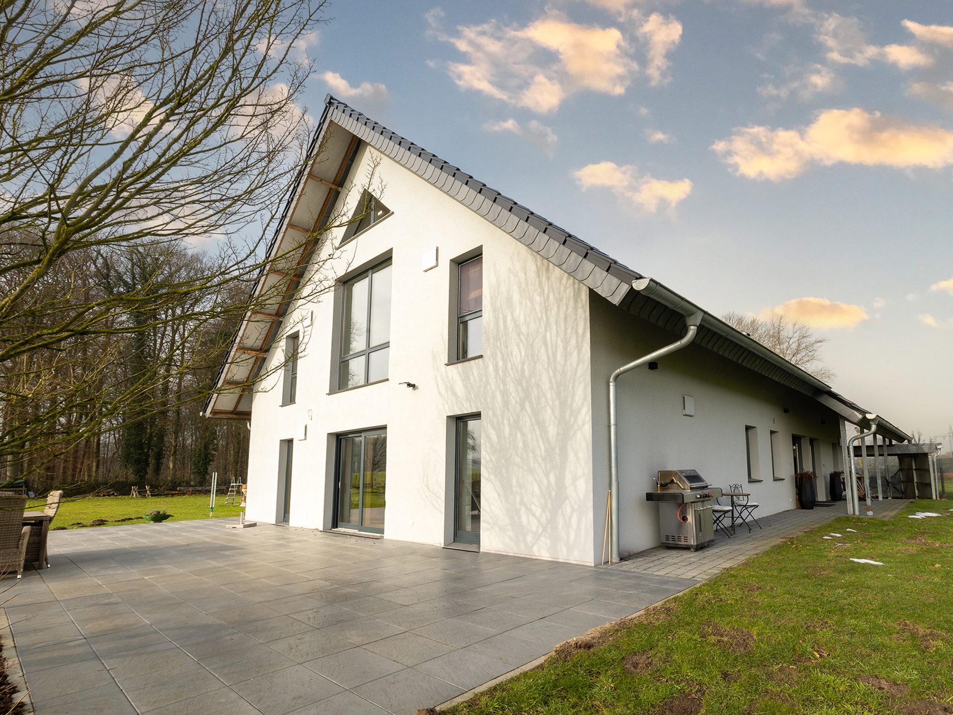 Immobilienangebot - Melle - Alle - Kernsaniertes Einfamilienhaus in Melle mit Einliegerwohnung - ruhig gelegen und viel Privatsphäre