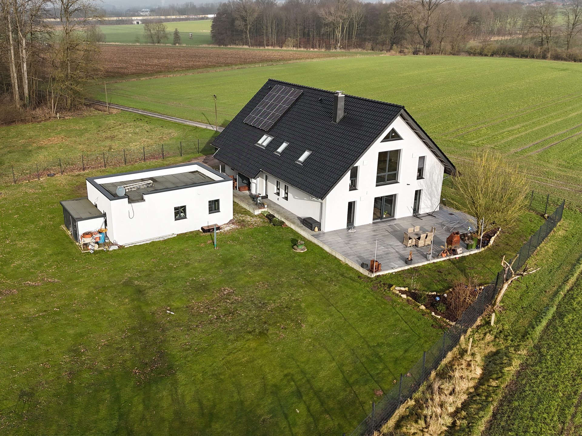 Immobilienangebot - Melle - Alle - Kernsaniertes Einfamilienhaus in Melle mit Einliegerwohnung - ruhig gelegen und viel Privatsphäre
