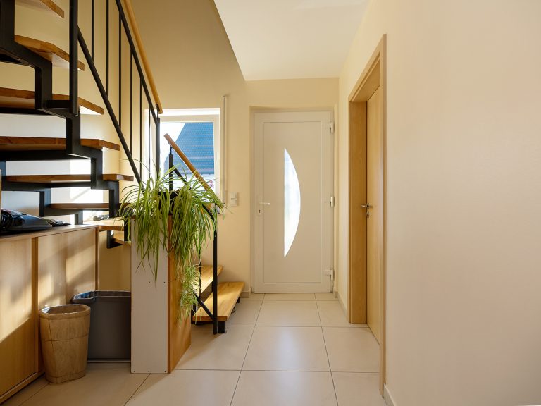 Immobilienangebot - Gütersloh - Alle - Großzügiges Zweifamilienhaus: Ideal für Familien mit Platz für mehrere Generationen