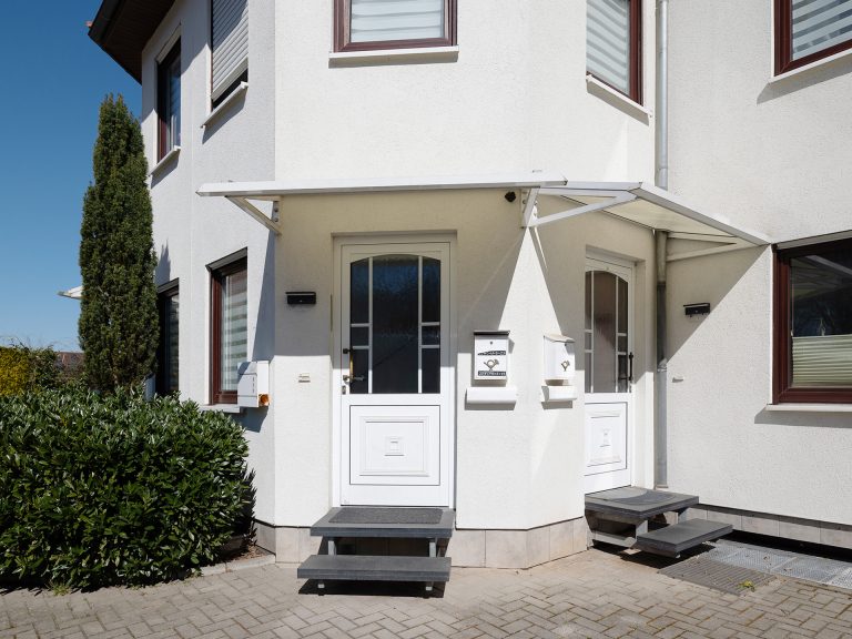 Immobilienangebot - Holdorf - Alle - Attraktives Mehrfamilienhaus mit 8 Wohneinheiten - Kapitalanlage mit Potenzial in Holdorf!