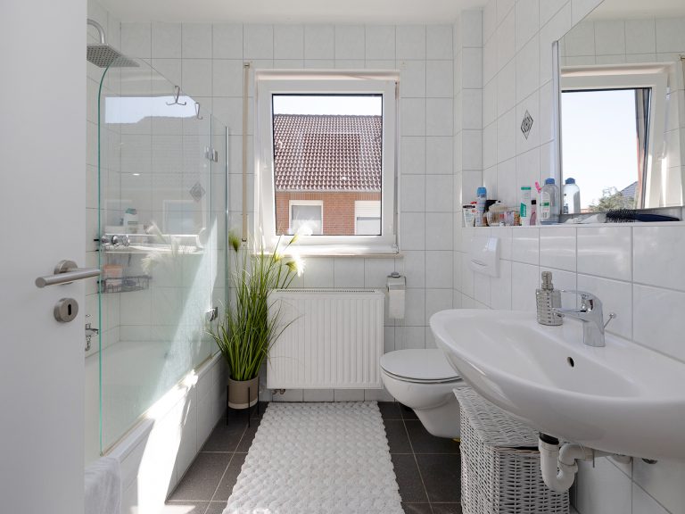 Immobilienangebot - Holdorf - Alle - Attraktives Mehrfamilienhaus mit 8 Wohneinheiten - Kapitalanlage mit Potenzial in Holdorf!