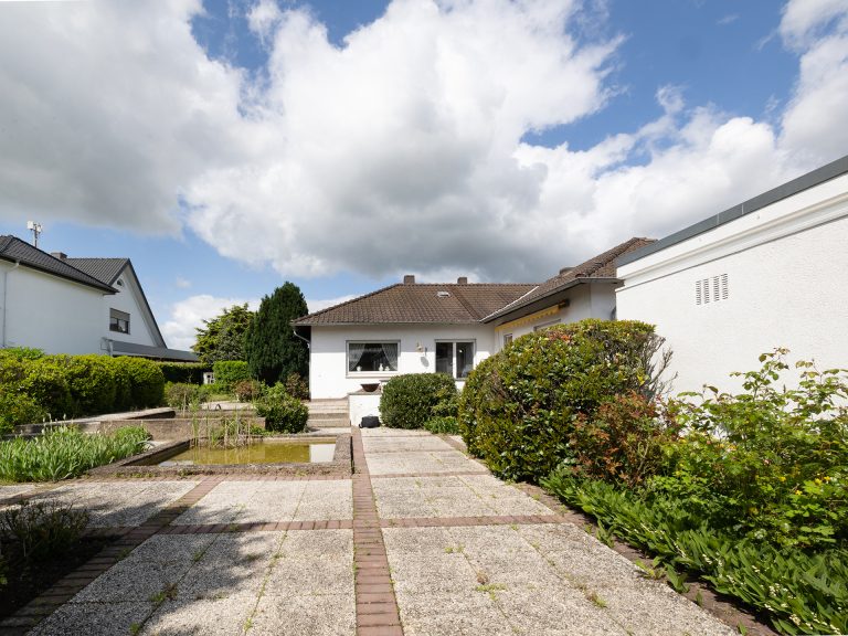 Immobilienangebot - Rödinghausen - Alle - Ein Winkelbungalow zum Verlieben – durchdacht und mit viel Platz für die Familie!