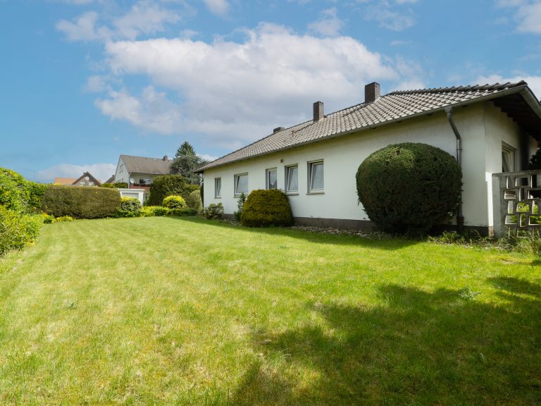 Immobilienangebot - Rödinghausen - Alle - Ein Winkelbungalow zum Verlieben – durchdacht und mit viel Platz für die Familie!