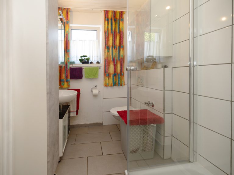 Immobilienangebot - Hasbergen - Alle - Vielseitige Doppelhaushälfte mit zwei Wohneinheiten – mitten in Hasbergen!