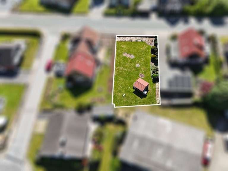 Immobilienangebot - Hiddenhausen - Alle - Seltene Gelegenheit: Großzügiges Baugrundstück in zentraler Lage von Hiddenhausen