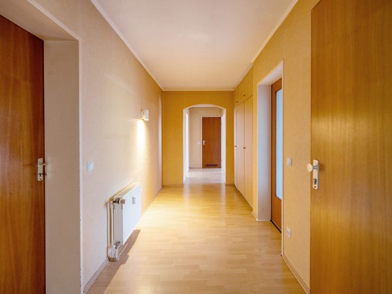 Immobilienangebot - Dissen am Teutoburger Wald - Alle - Großzügige Wohnung in ruhiger Lage von Dissen mit viel Potenzial!