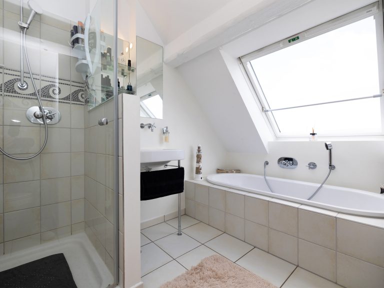 Immobilienangebot - Enger - Alle - Urbaner Lofttraum mit Stil – historisches Wohnen über den Dächern von Enger