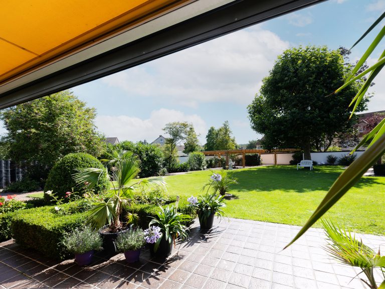Immobilienangebot - Borgholzhausen - Alle - Beeindruckende Liegenschaft mit harmonisch angelegtem Garten in Borgholzhausen