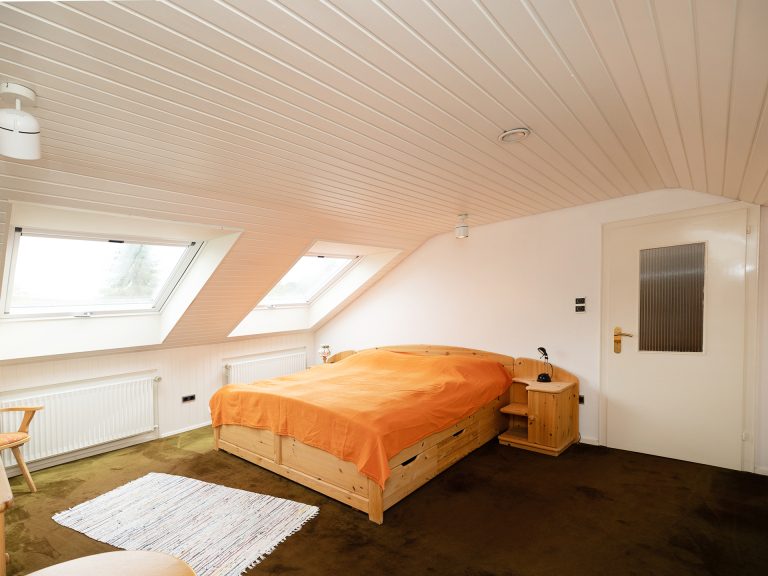 Immobilienangebot - Borgholzhausen - Alle - Beeindruckende Liegenschaft mit harmonisch angelegtem Garten in Borgholzhausen