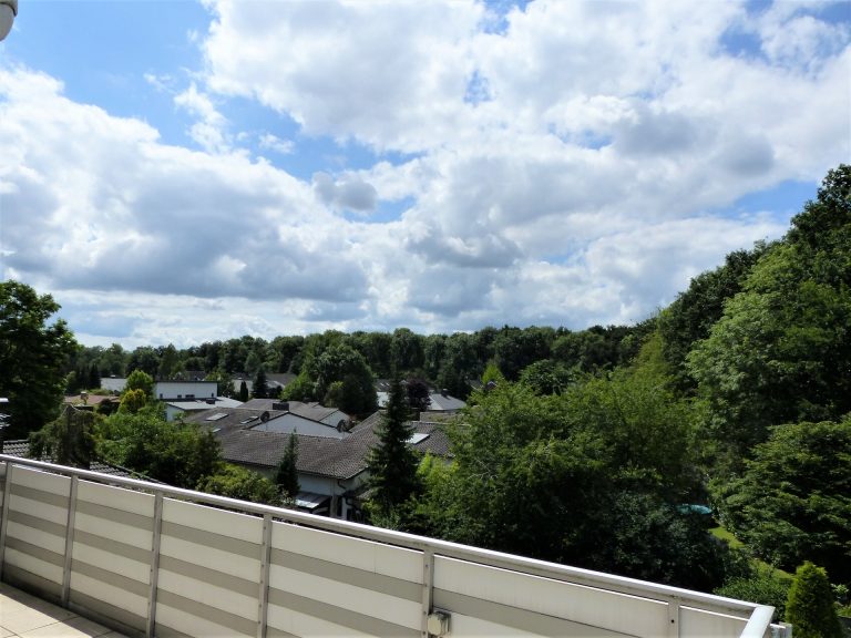Immobilienangebot - Bad Rothenfelde - Alle - Schöne 4-Zimmer-Wohnung mit großartiger Dachterrasse und Einzelgarage