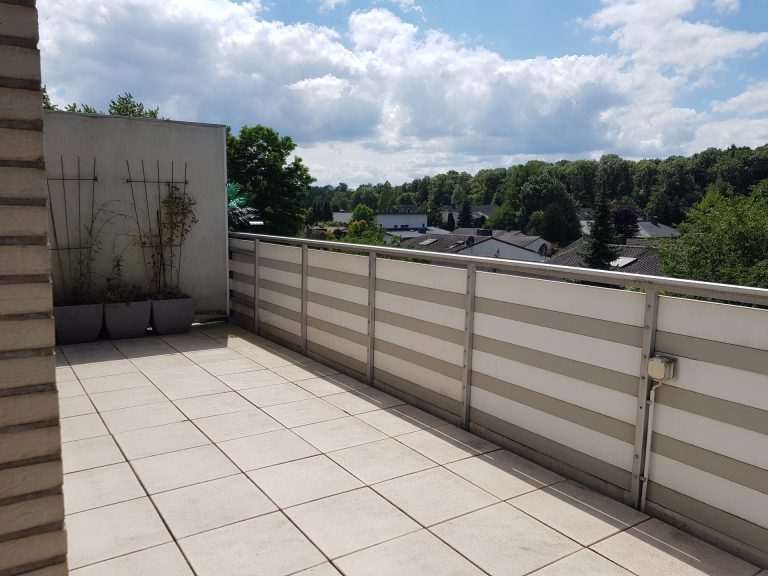 Immobilienangebot - Bad Rothenfelde - Alle - Schöne 4-Zimmer-Wohnung mit großartiger Dachterrasse und Einzelgarage