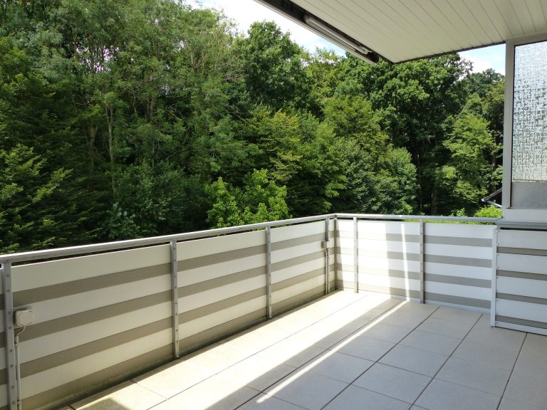 Immobilienangebot - Bad Rothenfelde - Alle - Schöne 4-Zimmer-Wohnung mit großartiger Dachterrasse und Einzelgarage