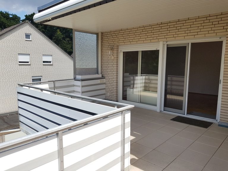 Immobilienangebot - Bad Rothenfelde - Alle - Schöne 4-Zimmer-Wohnung mit großartiger Dachterrasse und Einzelgarage